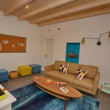 Son Of A ホステル *