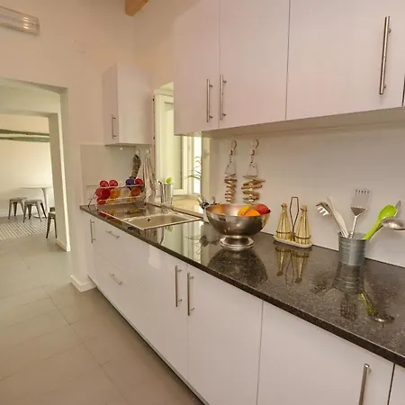 Son Of A ホステル *