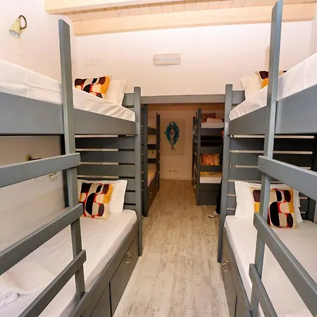 Son Of A Hostel Αλμπουφέιρα