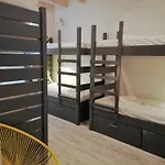بيت شباب Son Of A البوفيرا